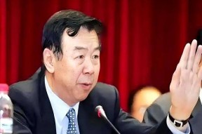 亚博体育登录入口 游泳淘汰赛上演强强对话，燕山猎隼队强势反弹漓江银狐队，团队配合流畅；防守强度拉满