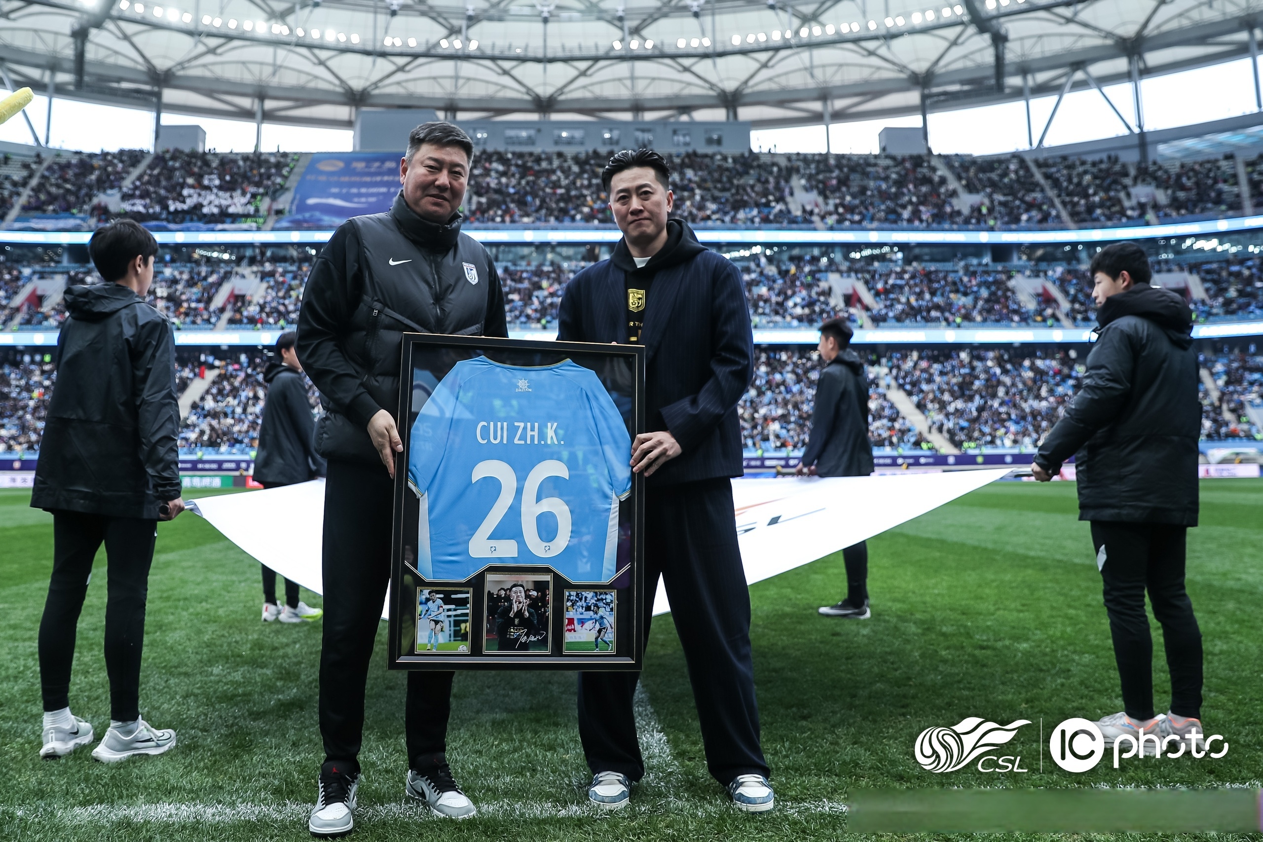 包含本菲卡发布备战花絮，国际比赛日临场应变，意大利杯任务艰巨，年轻球员得到机会的词条